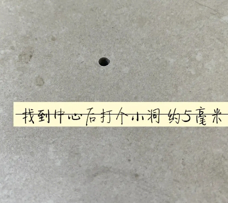 郧西瓷砖空鼓维修公司专业解答在瓷砖铺贴过程中，如果砂料搅拌不均匀，将会带来以下问题